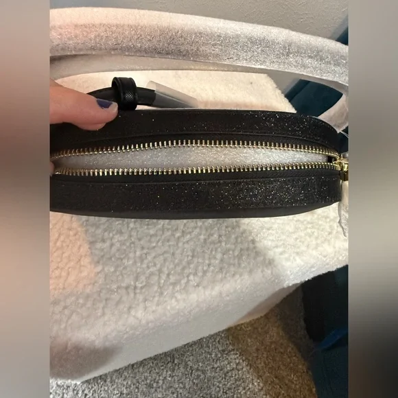 NWT Kate Spade New York glimmer oval camera bag - Picture 14 of 14